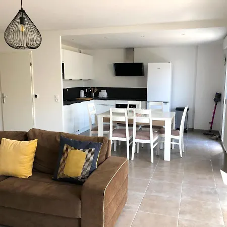 Maison Mitoyenne Tout Confort Estrella *